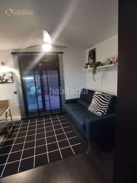 Foto be7192f8-181e-4d6c-9505-11a039c44a6b. Dúplex amb aparcament a El Castell Burjassot