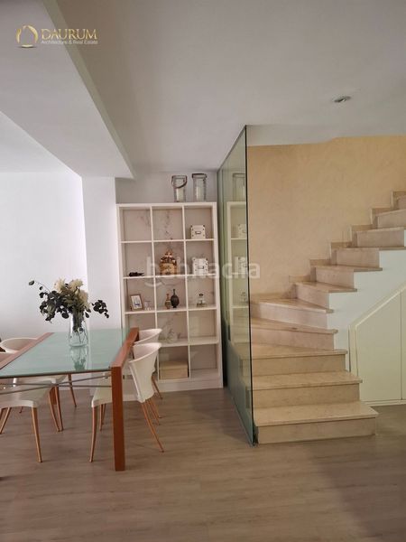 Foto c6b9e283-ea65-4d3f-9a5a-87b7f65e4a42. Dúplex amb aparcament a El Castell Burjassot