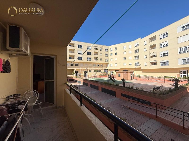 Foto dd416944-7972-4a49-aaf5-d6bae9bed321. Pis amb calefacció aparcament a puerto de Estepona Estepona