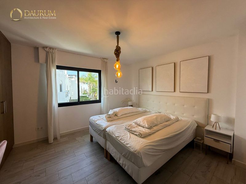 Foto 221554f9-4c6a-4d8b-b9cd-69187aa7941e. Casa adossada amb calefacció piscina a Nueva Alcántara Marbella