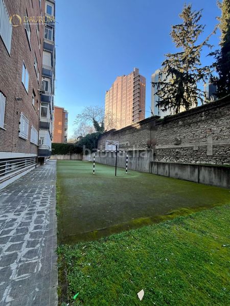 Foto 40ea3038-0f76-498d-aec6-d02378394e56. Àtic amb calefacció aparcament piscina a Castilla Madrid