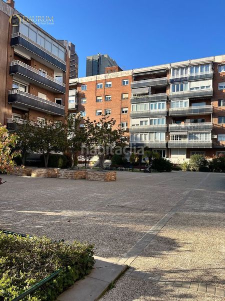 Foto f23348dc-5a8b-46f6-891c-31dc114a6960. Àtic amb calefacció aparcament piscina a Castilla Madrid