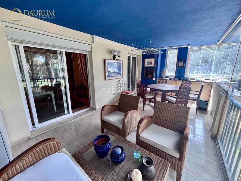 Foto bcf8d20c-fbff-4df5-ab9f-4f44569c8a36. Pis amb piscina a Calahonda Mijas