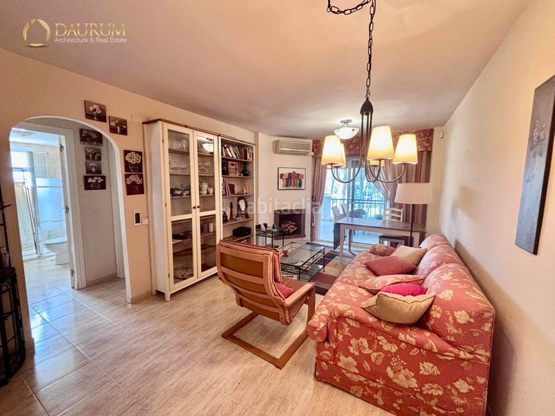 Foto f782eeff-10d1-4bcf-9bd0-d2b32fef409c. Pis amb piscina a Calahonda Mijas