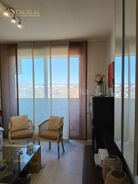 Foto 5dd0931f-e572-4a97-84eb-1e00b5254c98. Pis amb aparcament piscina a Rejas Madrid