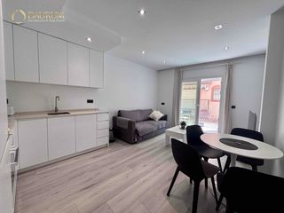 Piso  Independencia. Estupendo piso de 1 habitación en fuengirola, a 100 metros del m