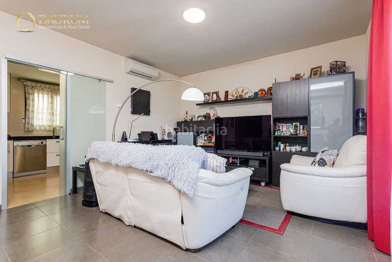 Foto c9179527-bbac-4224-853b-9d4da91890a9. Casa adossada amb calefacció aparcament a Urb. Belvalle Meco