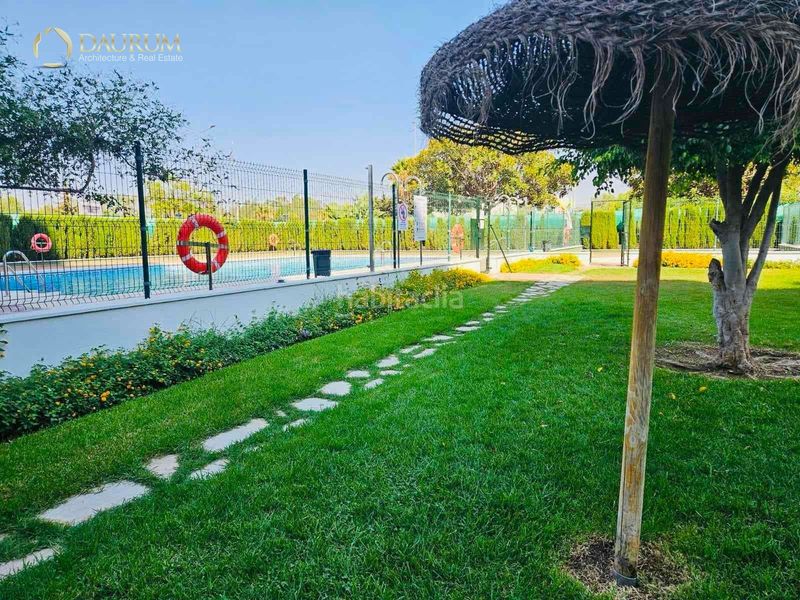 Foto fdbbc2ef-4c5e-4e3b-a2ac-7536f7ab9349. Pis amb calefacció aparcament piscina a El Consul - Ciudad Universitaria - El Romeral Málaga