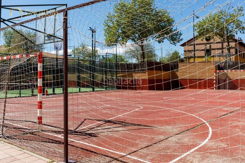 Foto de3376f0-bb62-4830-bb40-a17f3e56a8d2. Dúplex amb calefacció aparcament piscina a Viñas Viejas Boadilla del Monte