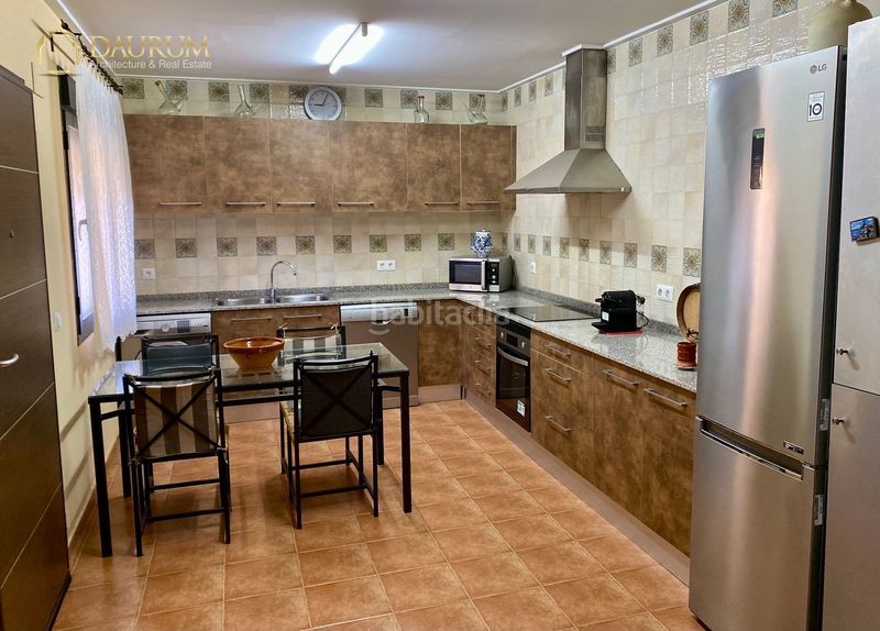 Foto f6f3ee9b-e1a5-4ccf-9019-80ddd38285c0. Chalet maravilloso chalet independiente de 7 habitaciones en Alzira