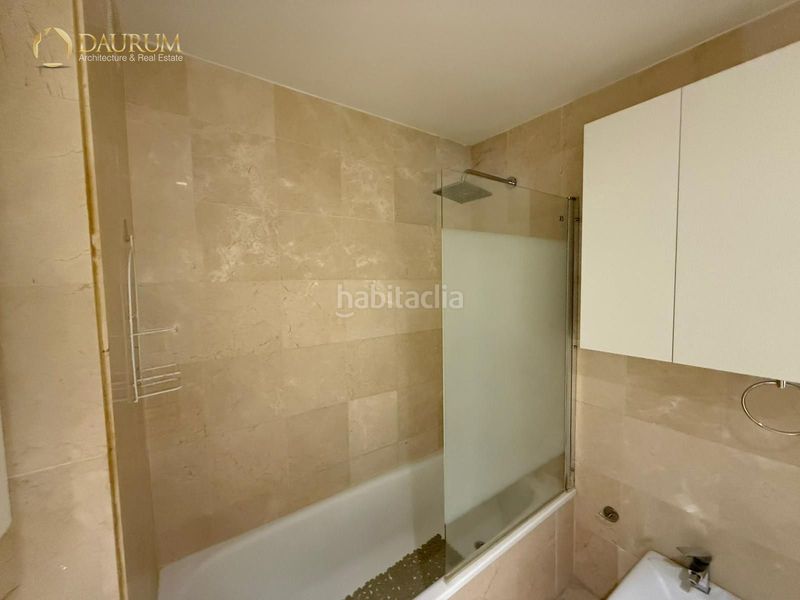 Foto 0f371ee8-667d-4599-b5a7-8908b319e4f6. Pis amb calefacció aparcament piscina a Río Real Marbella