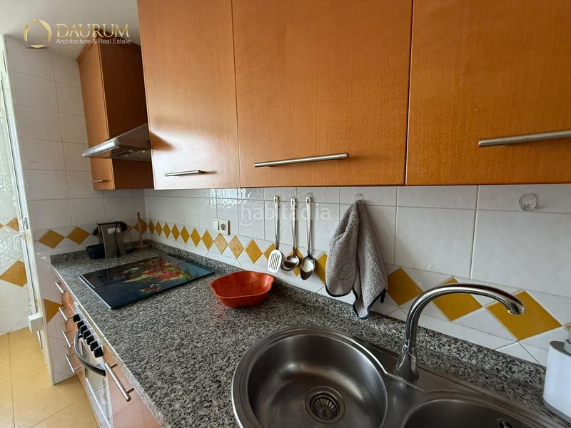 Foto 1069b0a8-e239-442a-9e10-bd9489d2d2c4. Pis amb calefacció aparcament piscina a Río Real Marbella