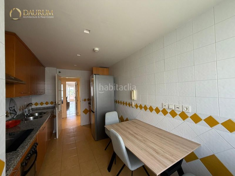 Foto 8518f7b1-5b1f-453d-9855-dc0933bdfe03. Pis amb calefacció aparcament piscina a Río Real Marbella