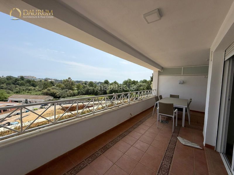Foto dba3c97f-e01b-49c3-8e3e-8192313a012c. Pis amb calefacció aparcament piscina a Río Real Marbella