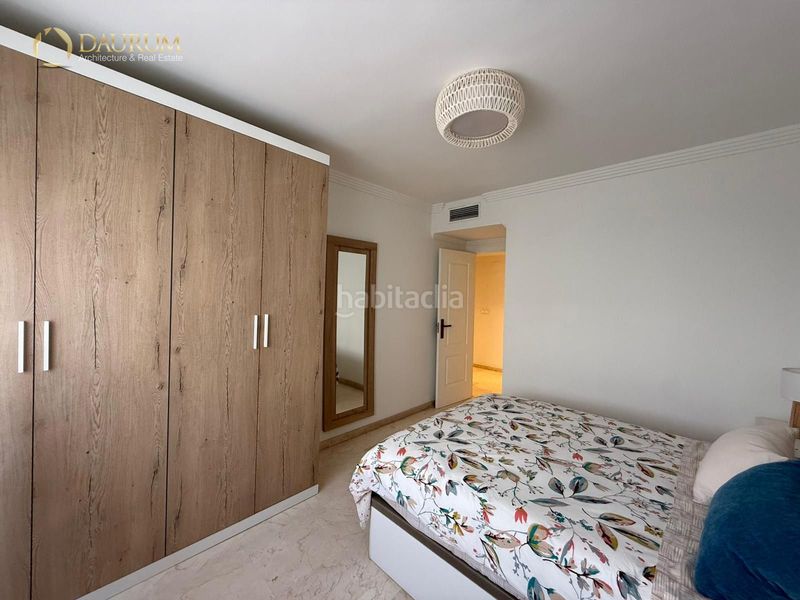 Foto f2ccfcef-cf7e-4985-932a-3f076b7d69f0. Pis amb calefacció aparcament piscina a Río Real Marbella