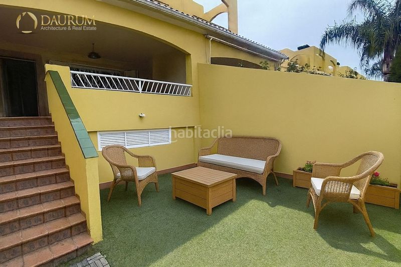 Foto 48de23e3-4dd0-4511-a585-7bacead60b66. Casa adossada amb calefacció aparcament piscina a Sagunt