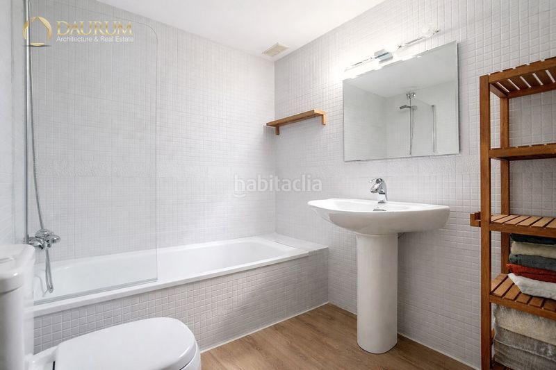 Foto 8a95b010-fbd8-4fc2-bcb0-3f06341ba540. Casa adossada amb calefacció aparcament piscina a Sagunt