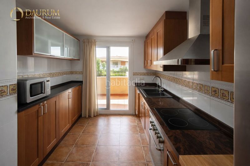 Foto a84e9daf-9a8d-4d4c-9eaf-bf98e4d7c3b3. Casa adossada amb calefacció aparcament piscina a Sagunt