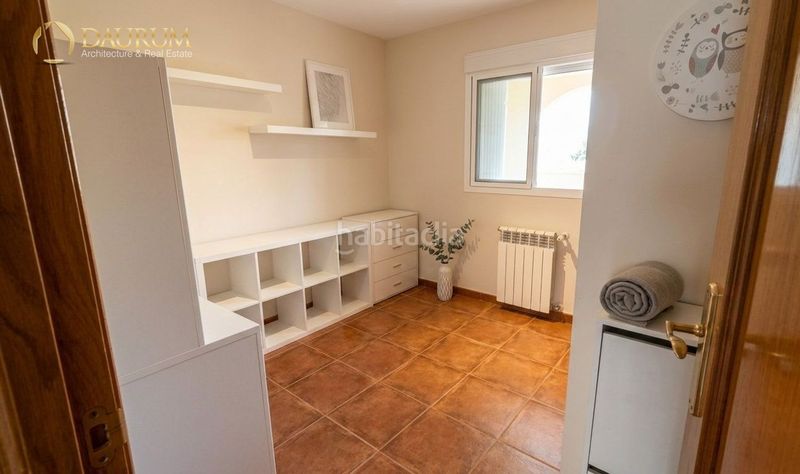 Foto fcb47544-aead-45a3-a193-029bf7155802. Casa adossada amb calefacció aparcament piscina a Sagunt