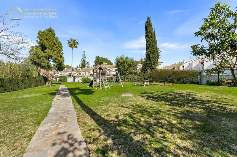Foto 401502cb-513f-4e55-9124-1a2186c7d15f. Casa adossada amb calefacció aparcament piscina a Marbella