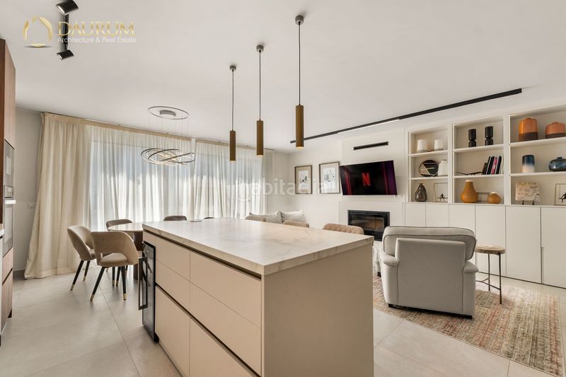 Foto aa3537f3-3467-4d7c-b813-31ed56fb3441. Casa adossada amb calefacció aparcament piscina a Marbella
