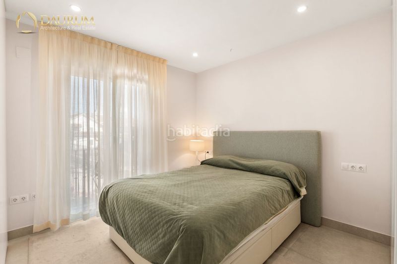 Foto eed54e4d-ee6f-4140-9eb4-f72ab7e1e623. Casa adossada amb calefacció aparcament piscina a Marbella