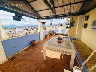 Casa bifamiliare  Pancho lópez. Maravilloso chalet pareado de 3 plantas en vélez  málaga, con vi