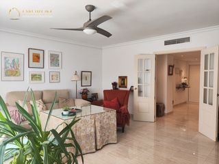 Appartement  Bulevar louis pasteur. Magnífico piso de 3 habitaciones en el tejar