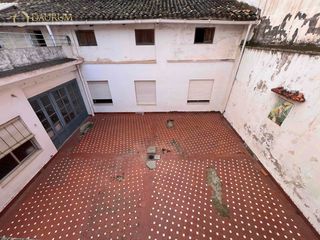 Maison  Sants de la pedra. Estupenda oportunidad vivienda unifamiliar de 6 habitaciones en