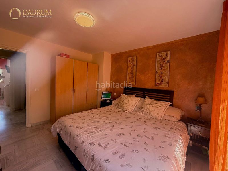 Foto 8b9293c2-89bd-4033-aea8-a27231479904. Casa adossada amb calefacció aparcament piscina a Marbella