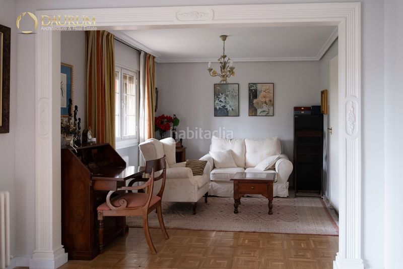 Foto b8c230c8-f573-4fc9-b911-1bf57b490089. Casa adossada amb calefacció aparcament piscina a Madrid