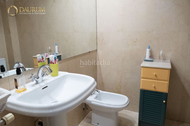 Foto f6ca117d-a9e5-4765-b582-4ea7e6c0f488. Casa adossada amb calefacció aparcament piscina a Madrid
