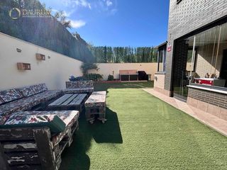 Piso  Luis mamerto lopez-tapia. Fantástico bajo con jardín en el pinillo torremolinos