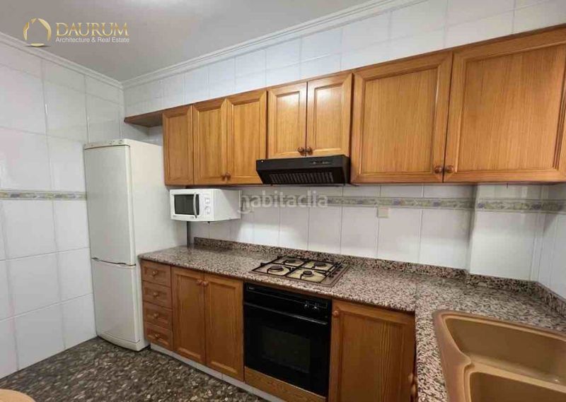 Foto c90a3f1a-31e0-4caa-a18d-c7dc21fc1469. Casa adossada amb aparcament a Benimodo