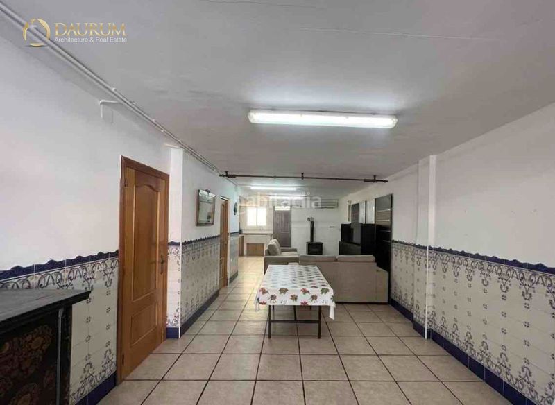 Foto f21aabca-9776-46da-b7c0-35cc4939fad1. Casa adossada amb aparcament a Benimodo