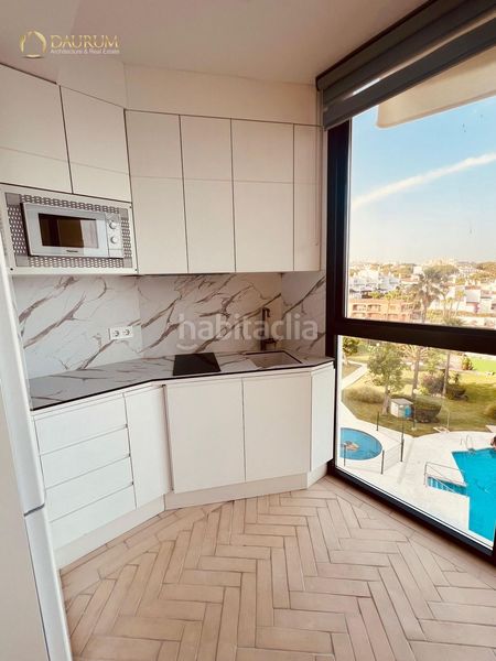 Foto d3dbf234-3887-4260-9fa2-7df6177fc1f4. Pis amb piscina a Calahonda Mijas