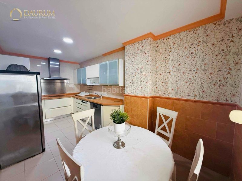 Foto 4cc15650-0eb1-4fe4-ab38-3a651fa4e752. Casa adosada maravilloso chalet adosado de 4 plantas, en Rincón de la Victoria