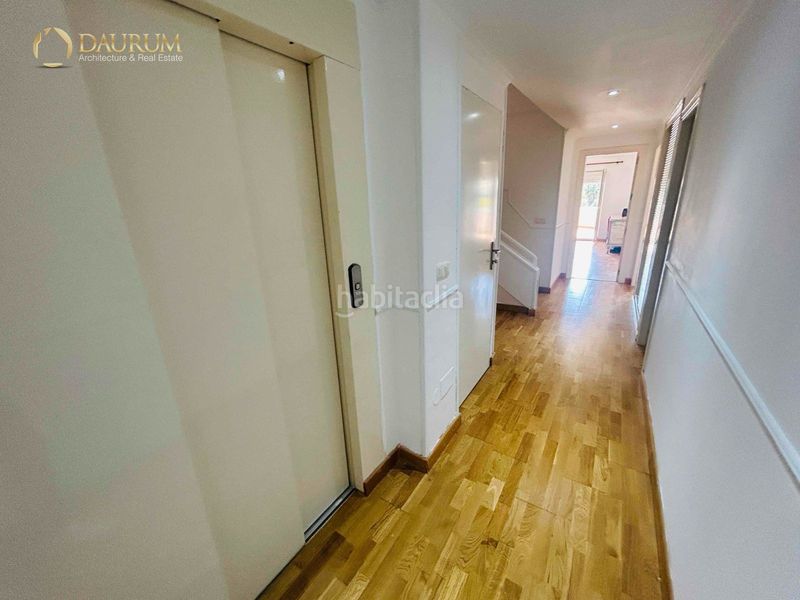 Foto c227f221-7c81-4f99-b392-2ad700e1e399. Casa adosada maravilloso chalet adosado de 4 plantas, en Rincón de la Victoria