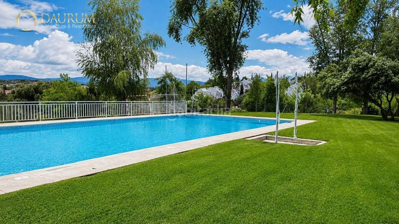 Foto d7af0553-ab22-4ce7-9329-b3853a9e51d2. Xalet amb calefacció aparcament piscina a Parquelagos-Puente Nuevo Galapagar