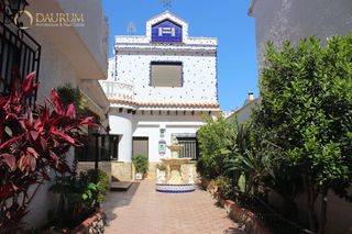 Maison  Calle prolongación pérez galdós 6. Maravillosa vivienda unifamiliar de 6 habitaciones en tous