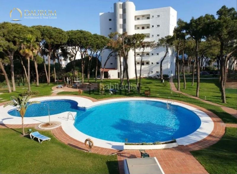Foto eeaf9391-dee2-475d-a656-2c2b932af4e4. Pis amb aparcament piscina a Calahonda Mijas