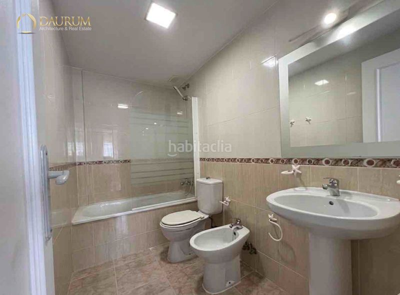 Foto c1ec4acb-8702-4c72-ab83-1c7933edd15d. Casa aparellada amb calefacció aparcament piscina a Cullera