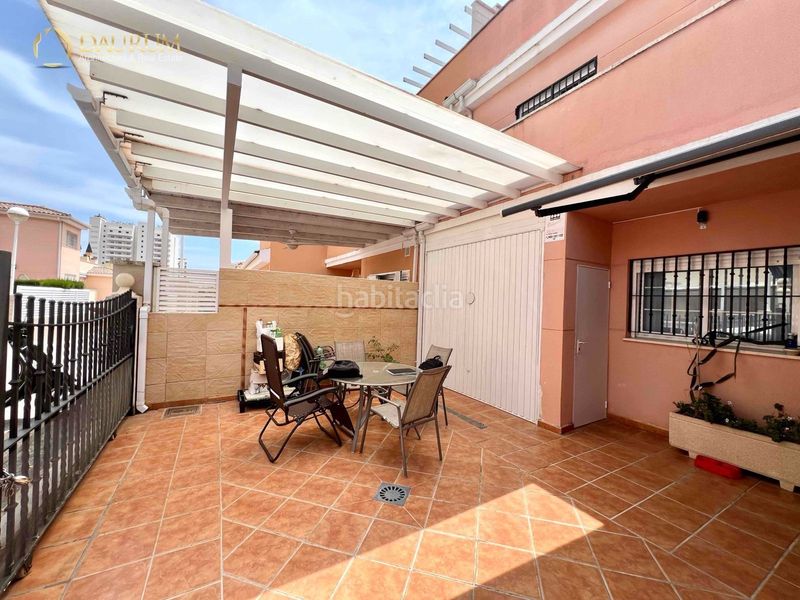Foto f5b82f1f-6485-45b8-b736-8defd9e586c0. Casa aparellada amb calefacció aparcament piscina a Cullera