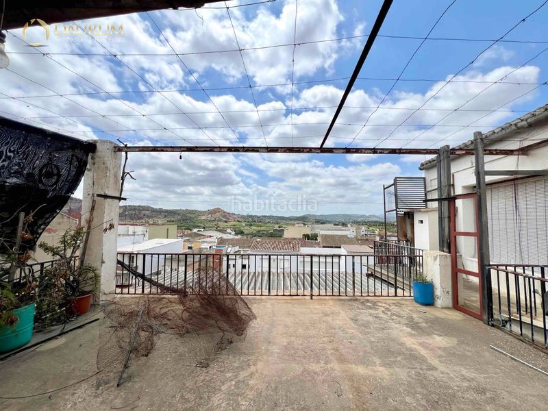 Foto 990387a5-b895-4924-ac09-1e77290f5d67. Casa amb aparcament a Monserrat