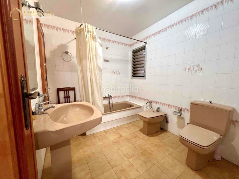 Foto a9dbb472-862e-4376-80c8-072e36841c69. Casa amb aparcament a Monserrat