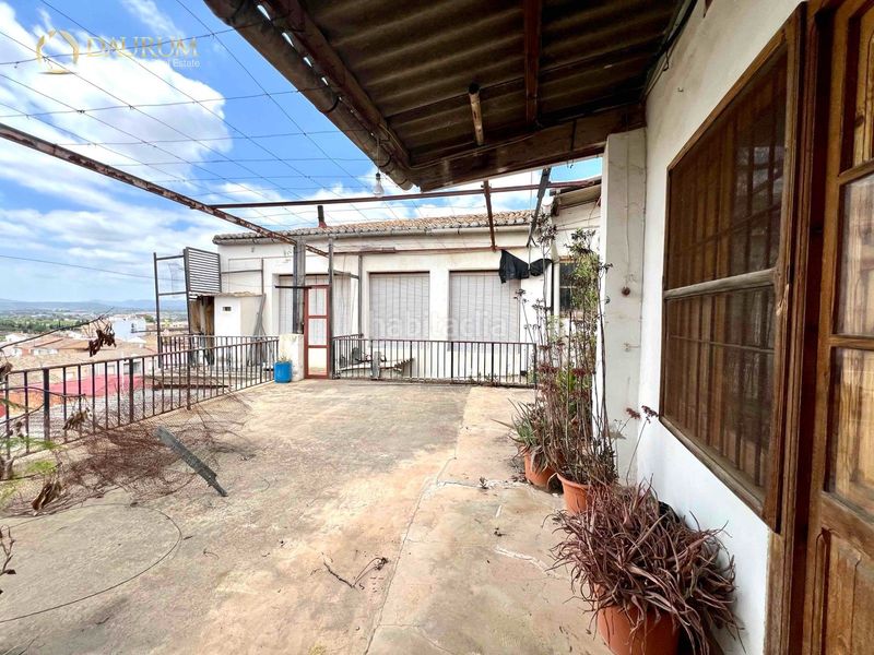 Foto c3b0bf09-971e-4ff5-bf7f-7965fcf67618. Casa amb aparcament a Monserrat
