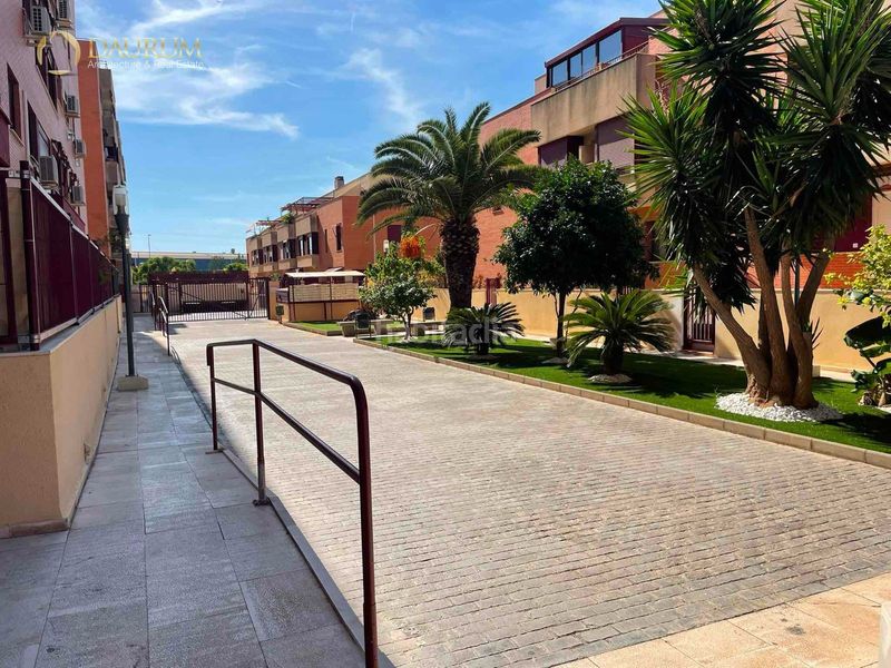 Foto 6b0ce0cf-8e9d-459e-96ab-6515429b8095. Pis amb aparcament piscina a Avenida de Abril-9 de Octubre Sagunt