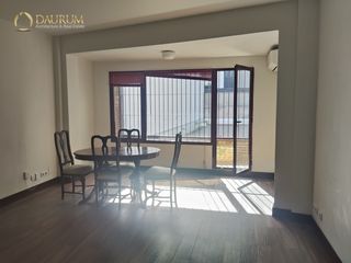 Duplex  De la vinca. Estupendo bajo dúplex invertido de 1 habitación en ventilla  alm