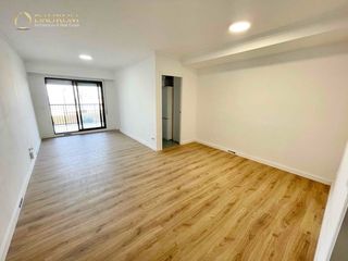Etagenwohnung  De la unió. Fantástico piso de 3 habitaciones en alboraya, en primera línea