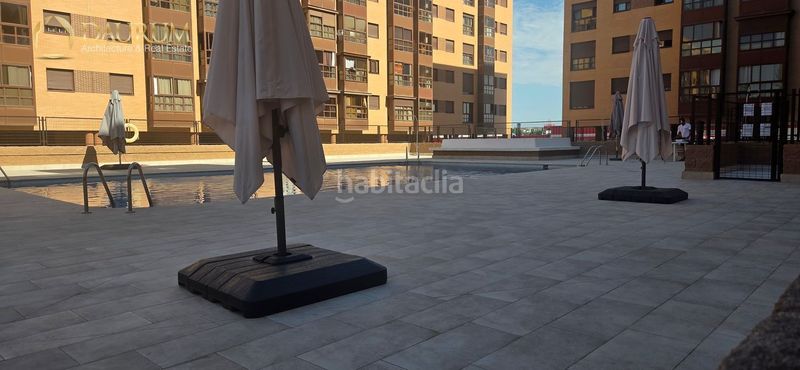 Foto f169eae9-62ba-49d7-8be1-14f05a38e6c2. Pis amb calefacció aparcament piscina a Rejas Madrid
